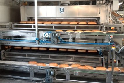 Baking tunnel ovens with bakery confectionary line