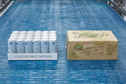 Wrapping beverage cans in paper, packaging alternative instead of film
