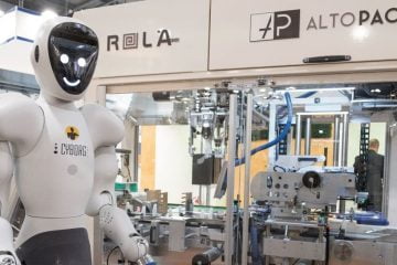 Robotic humanoids for the food packaging industry
