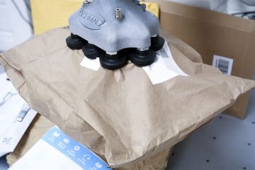 Handling solutions for bags, cartons and packaging at LogiMAT, the lifting aids support