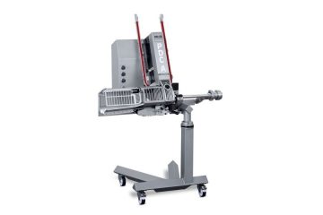 Integrated clipping and labeling for traceable food craft production